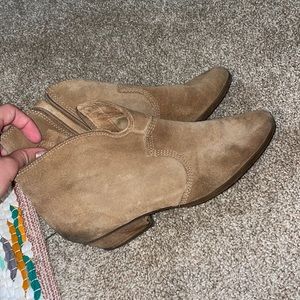 vince camuto booties